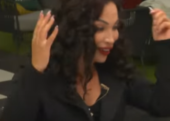 Rovena acaron Xhenetën, e imiton sikur e thërret Gjestin