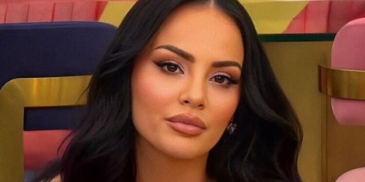 U bë nënë për herë të parë, Sara Gjordeni publikon foton e parë të vogëlushes