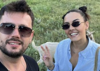 Mesazh nga Mevlani? Livia përlotet nga emocionet: “Flej me ty e zgjohem me ty, dashuri më të fortë në jetën time nuk kam provuar”