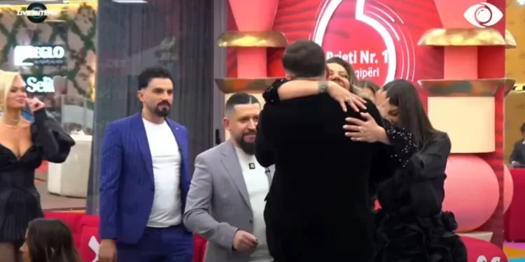 Brohorima dhe vështrime të shtrembra, si u prit rikthimi i Gertës nga banorët?