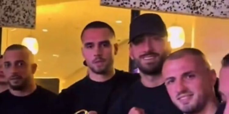 Jozi shfaqet sërish në video, kësaj radhe me kapele tregon grushtin, a është provokim ndaj Gjestit?