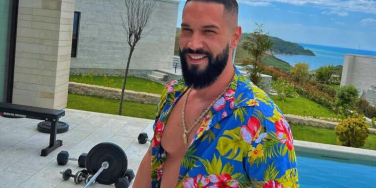 Atdhe Xheravina shpërthen me pamjen e tij atraktive, kujt po ia tregon këta muskuj?