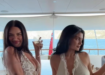 Postimi i Kylie Jenner për restorantin në ishullin grek bëhet viral – dhe jo për të mirë