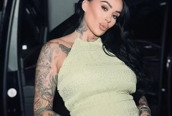 Kështu po duket Alby shtatzëne/FOTO