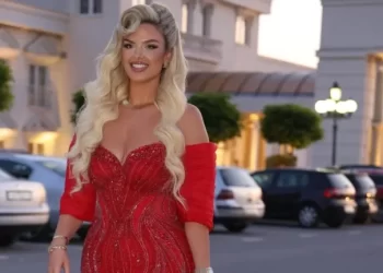 Frizura e Leartës befason: Një ngjashmëri me influenceren nga Moldavia