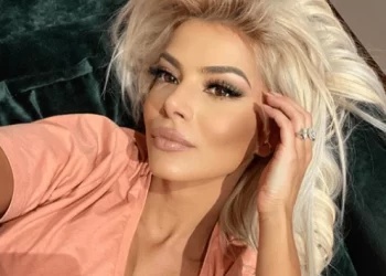 Marina publikon për herë të parë portretin e vajzës