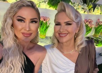 Engjëllusha shtatzënë?, flet këngëtarja