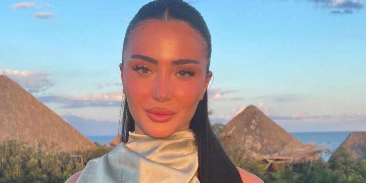 Krejt sytë kah Alba, ish-banorja e BBVK mjaft joshëse në një event bukurie