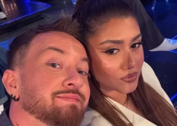 Vajzat e bukura të ekranit zgjedhin meshkuj të pasur? Krisa zbulon a është i pasur Tiri, i dashuri i saj