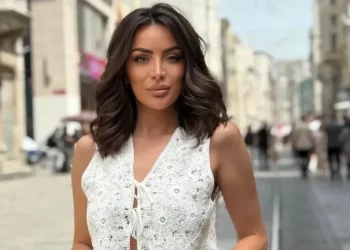 Ky politikan është hero sipas Zana Avdiut!