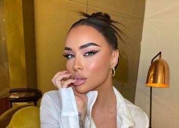 “Hajde betohu në sytë e mi”, Xhensila vjen me poza provokuese