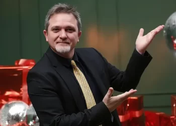 Jul Deda tregon historinë magjike të dashurisë së tij: Takimi që ndryshoi gjithçka