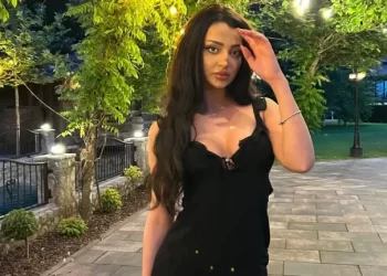 “Uff” Ish banorja e BBVK, Ana Ejupi, nuk mund ti rezistoj kësaj!