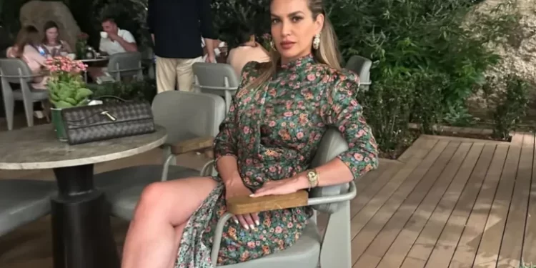 Leonora Jakupi, pamje mahnitëse në plazh dhe pushime relaksuese në mal