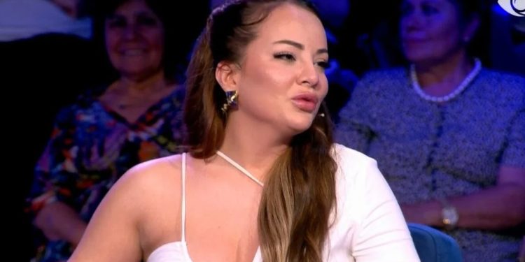 Sara i bën urimin e ëmbël motrës së Bardhit