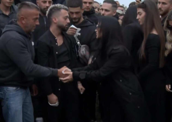 Xheneta merr pjesë në varrimin e Eldionit, vëllait të Gjestit/PAMJE