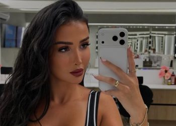 Flet Xheneta, zbulon a është shtatzënë