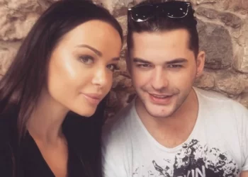 “Motra, s’më ktheve përgjigje…” Poni poston mesazhet e fundit me Shpat Kasapin: Lajm i pabesueshëm