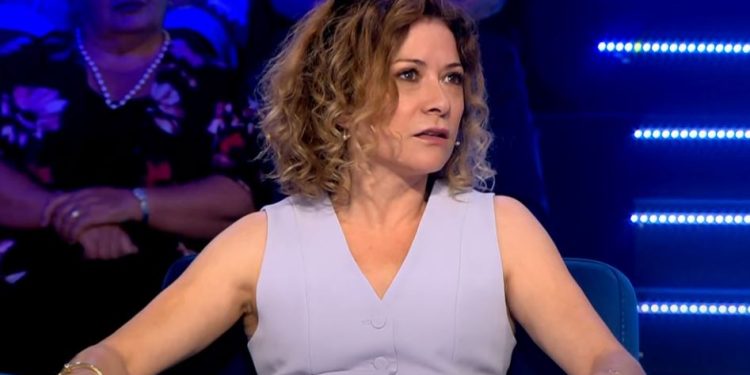 “Më keni hequr bebelinat e mamit”, Egla Ceno dorëhiqet nga Teatri “Skampa”: “Më hoqën pagën…”