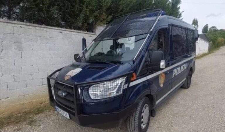Aksident tragjik në vend/ Një person humb jetën, katër të pIagosur rëndë