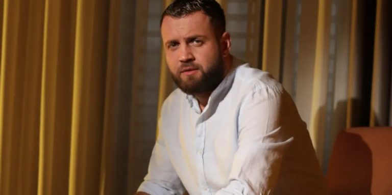 Luiz Ejlli mbështet protestuesit në Tiranë: Kjo është opozita që më përfaqëson, jo ajo në rrjete sociale