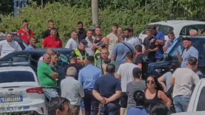 Aksident i frikshëm në vend! Dy mjete përplasen fuqishëm, 4 persona…(Detaje)