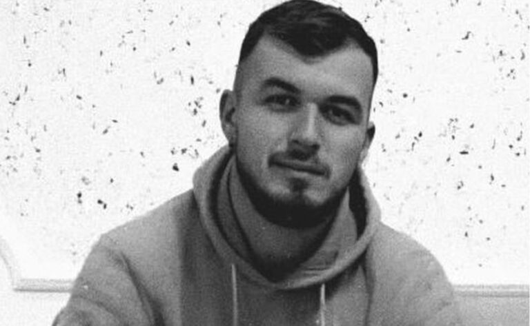 Vinçi këputet dhe zë poshtë 24-vjeçarin, djali i vetëm i familjes dhe shtylla kryesore e shtëpisë VD*S në vendin e punës