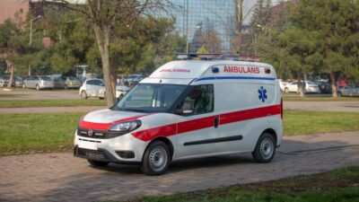 Aksident i trefishtë / PërpIasen tre automjete, pIagosen 5 persona