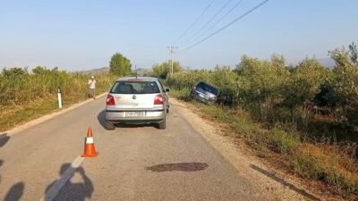 Aksident i rëndë i në vend/ Makina përfundon në kanal, raportohet për disa persona…