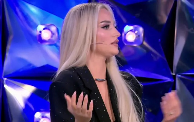 Pamja e Selin Bollatit në qendër të vëmendjes: Fansat të shqetësuar për fizikun e saj