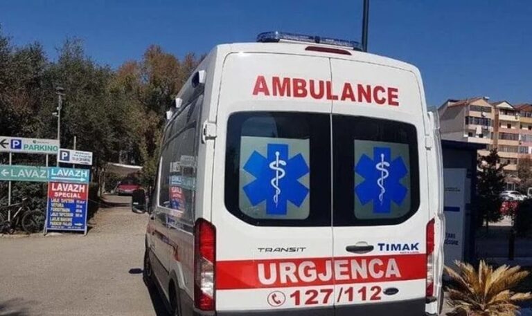 Aksident i rëndë në vend! PërpIasen dy makina, bab e bir raportohet të kenë…