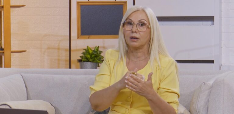 Këshilla e astrologes Chrysanthi Kalogeri: Shmangni firmosjen e marrëveshjeve para mesit të shtatorit