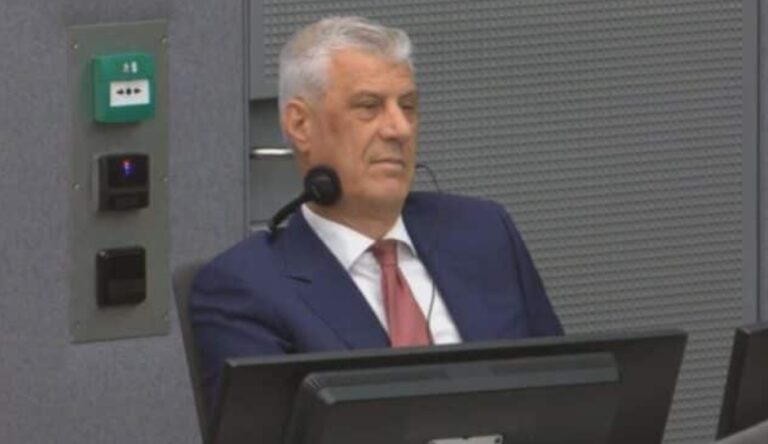 VIDEO/ Ja si reagoi Hashim Thaçi në momentin kur iu komunikua dë*imi me 25 vite burg