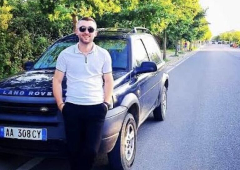 Tragjedi në rrugë: Gazetari Xhesjon Zogu v*ktimë e përplasjes së dy automjeteve