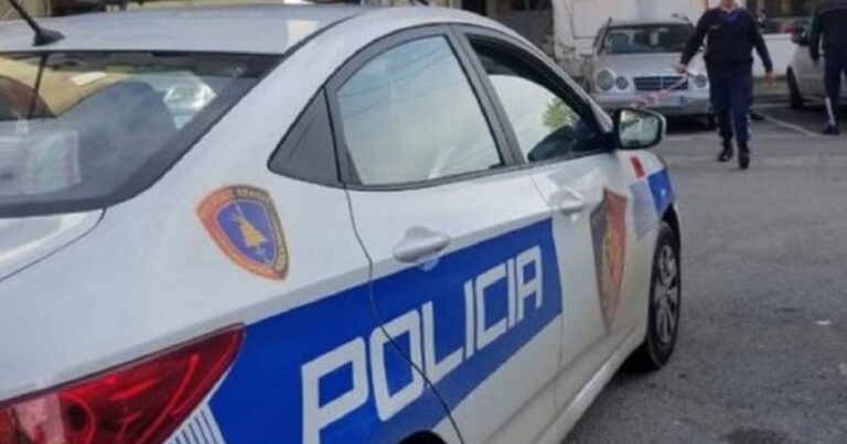 E turpshme në Lushnje! Mësuesi ngacmon nxënësen 13 vjecare, ja cfarë i dërgonte në mesazhe