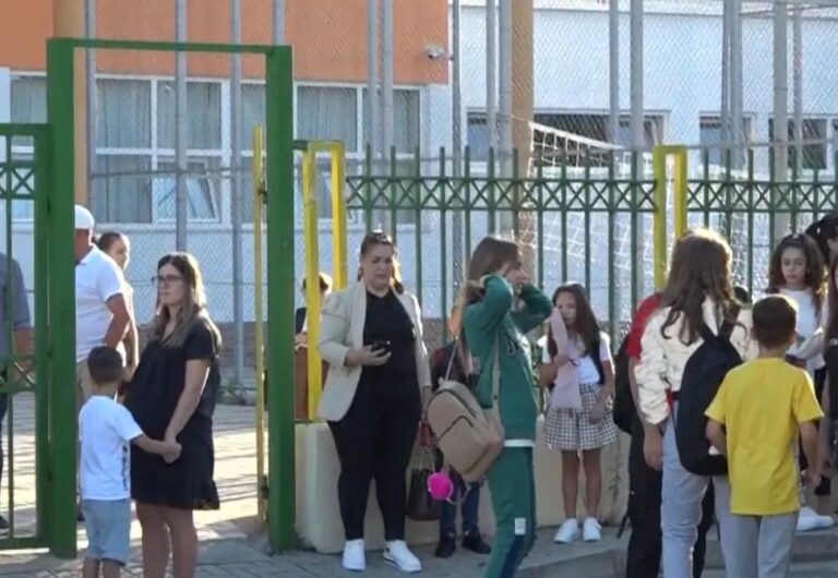 Pak orë na ndajnë nga nisja e vitit të ri shkollor, Ministrja e Arsimit jep LAJMIN që prek të gjithë prindërit!