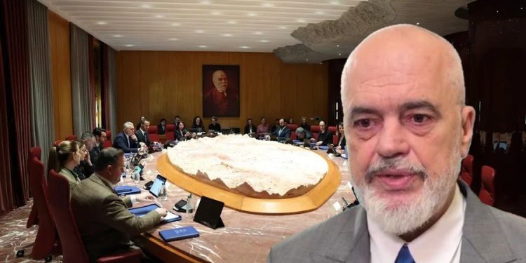 Edi Rama mblodhi me urgjencë ministrat, çfarë i tha kryeministri për studentët? Dyshimet dhe …