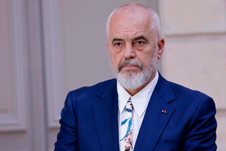 Tirana nën flakë, reagon Edi Rama: Nuk e jap dorëheqjen