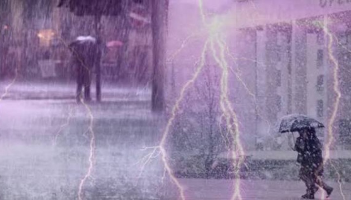 ‘Një stuhi e fortë ju pret…’ Moti për nesër, ja cfarë parashikohet të ndodh!