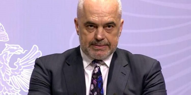 Projektbuxheti 2027/ 35 miliardë lekë për pensionet dhe skemë e re për çiftet e reja, ekspertët: Duhej të ishte më strategjik