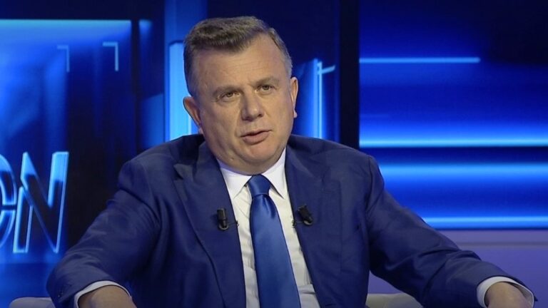 “Mbylle gojën…”, plas sh*rri mes Ballës dhe Hoxhës për Territorialen